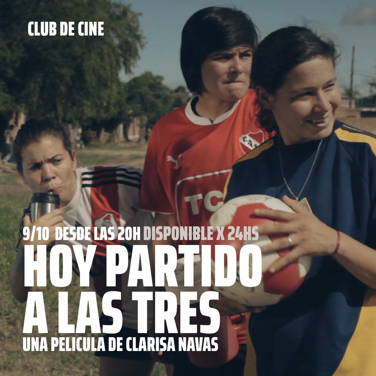 MonsteraClub's tweet photo. Llegó el maridaje ideal para tu viernes✨💅🏼 . Este 9/10 a las 20hs abrimos la pileta del #ClubdeCine 🎥💦 con @Hoypartidoalas3 ⚽️, una película de Clarisa Navas. https://t.co/kGHf4MbVei