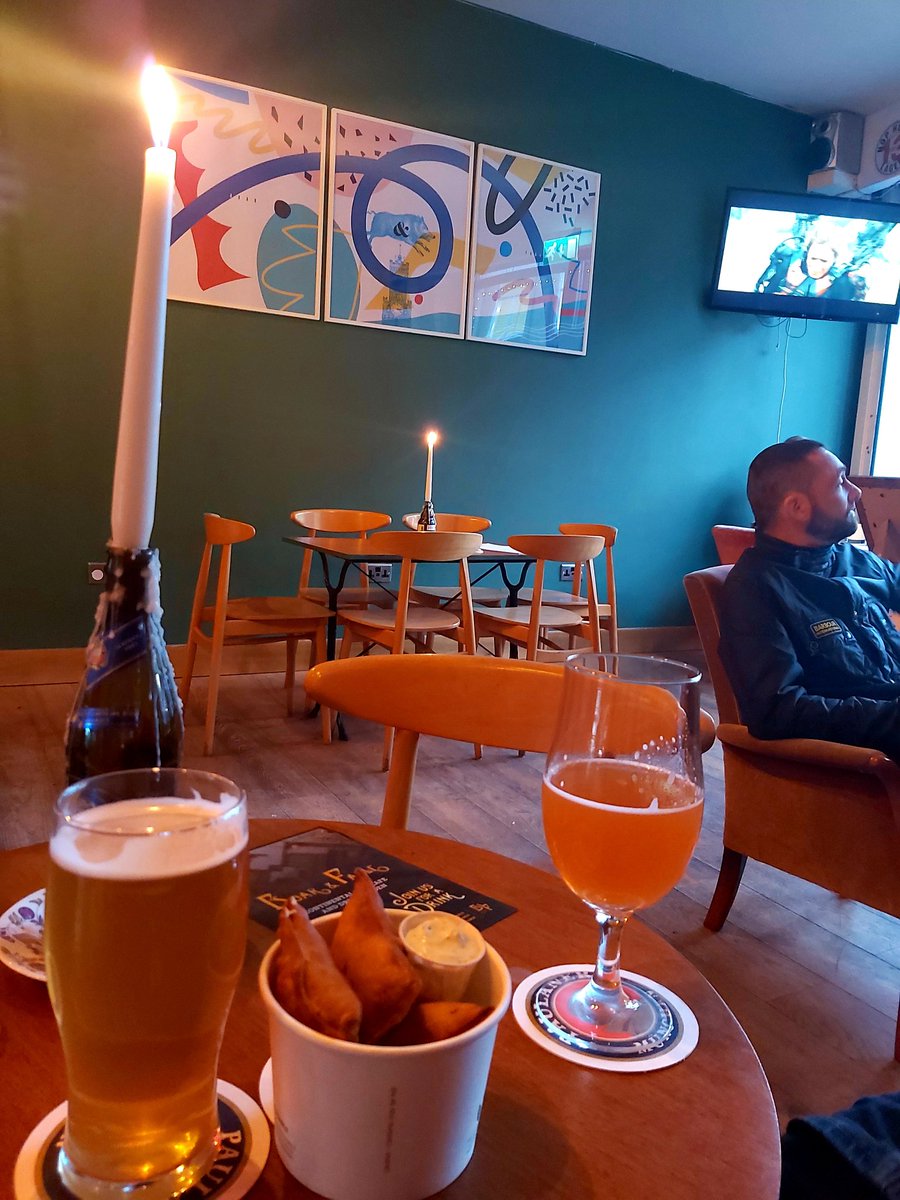 Amazing food at @CraftedBradford and chilled vibes at @boarandfable 👌 #bradford #northparade #independent #topoftown #northernquarter #foodanddrink #supportlocal #supportsmallbusiness #indiebradford