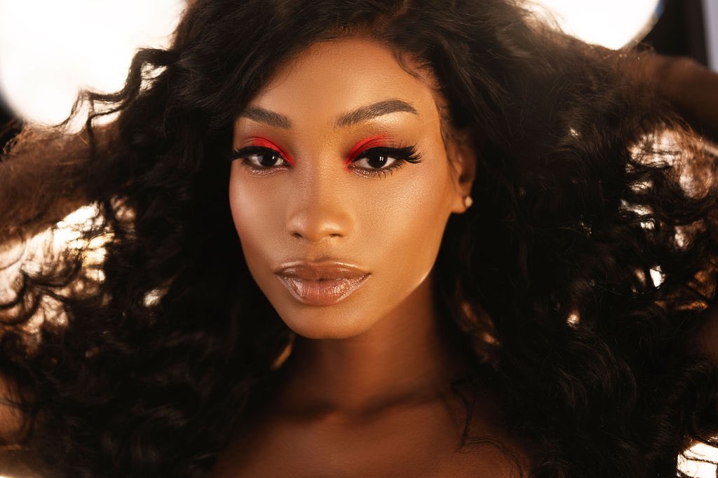 _beeware_'s tweet image. Flirty, Freaky, Fun, you see the lashes get you some😘 “FlirtyBee”

12$ comes with cute and reusable case, brush, and tweezers! 
BeeTheBeautySupplier.com
wear #lashesonfleek #esthetician #striplashes#striplashextensions  #atllashes #houstonlashes #BlackOwnedBusinesses