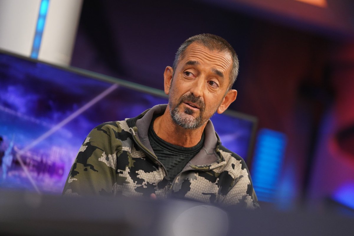 javipgrn's tweet photo. ¿Dónde tengo que firmar para que Pedro Cavadas sea el Ministro de Sanidad? #CavadasEH #DrCavadas

¡G R A N D E! https://t.co/4d2gqSPnda