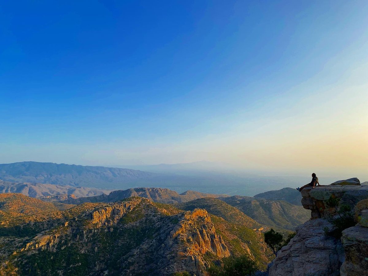 kingchiru15's tweet photo. Always astounded by the natural beauty of these mountains!😊
.
.
.
#throwbackpics #mtlemmon #tucson #arizona #9159feetelevation #HighestSummit #SantaCatalinaMountains #Hike #HikeArizona #Nature #NatureAddict #hikingtrails #azstateparks

2nd Picture’s PC: @MDeepak_K https://t.co/j0LKFYMo52