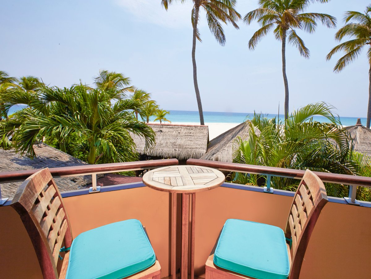 Manchebo's tweet photo. We've saved you the best seat. #Manchebo #Aruba https://t.co/v69qFrOKhd