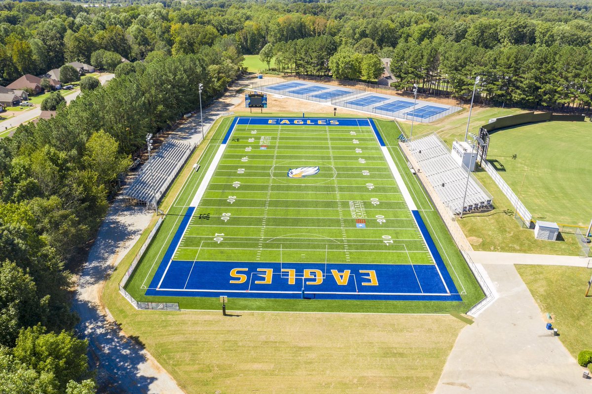 JCEagleFootball's tweet image. How it started:              How it’s going: