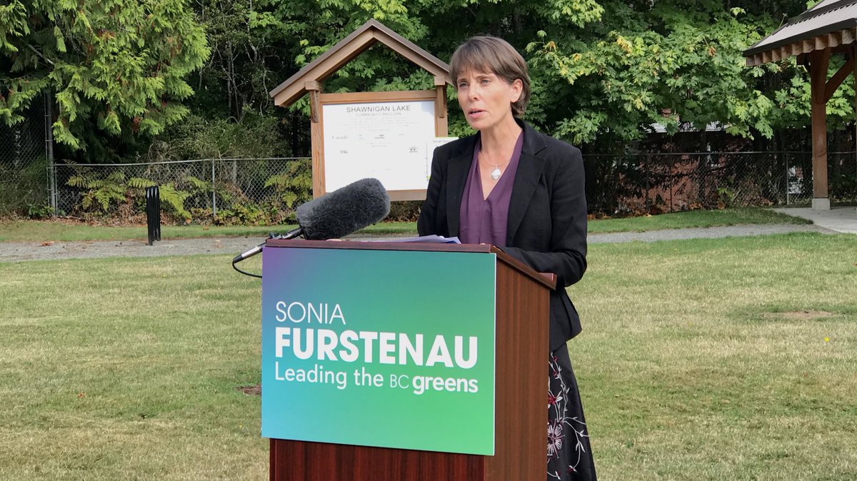 Standing with @SoniaFurstenau right now as she delivers a sound and realistic @BCGreens platform for #oldgrowthforests #foodsecurity #agriculture 🌲💚#bcpoli #vancouverisland #cowichan #BCelxn2020 #BCElection2020 #bcgreens #greenparty #getoutandvote