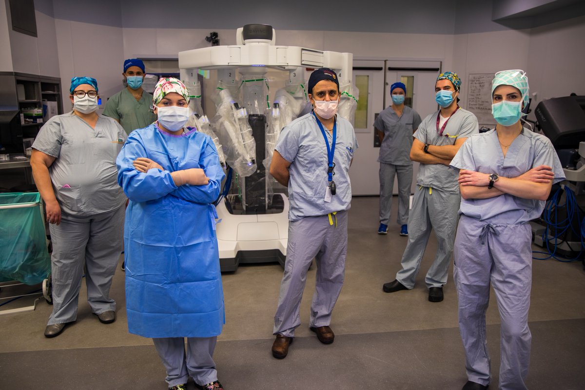 StJoesHamilton's tweet photo. Today, Dr. Bobby Shayegan and the #RoboticSurgery team will be using North America’s most advanced surgical robot, the new da Vinci Xi, to perform surgery on two patients living with #UrologicCancer. This was made possible by the generous support of our community. #HamOnt https://t.co/MCmUMdPUg5