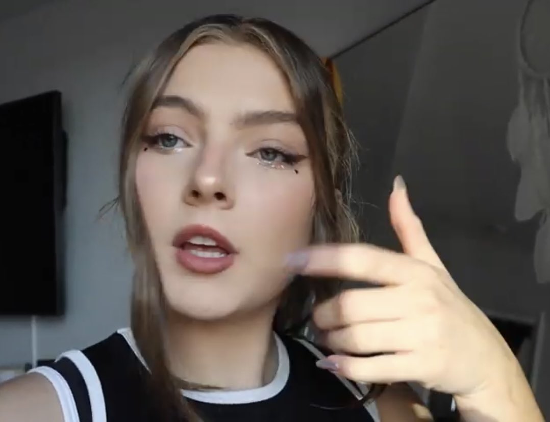 screenshots from amandas new video (a small thread)