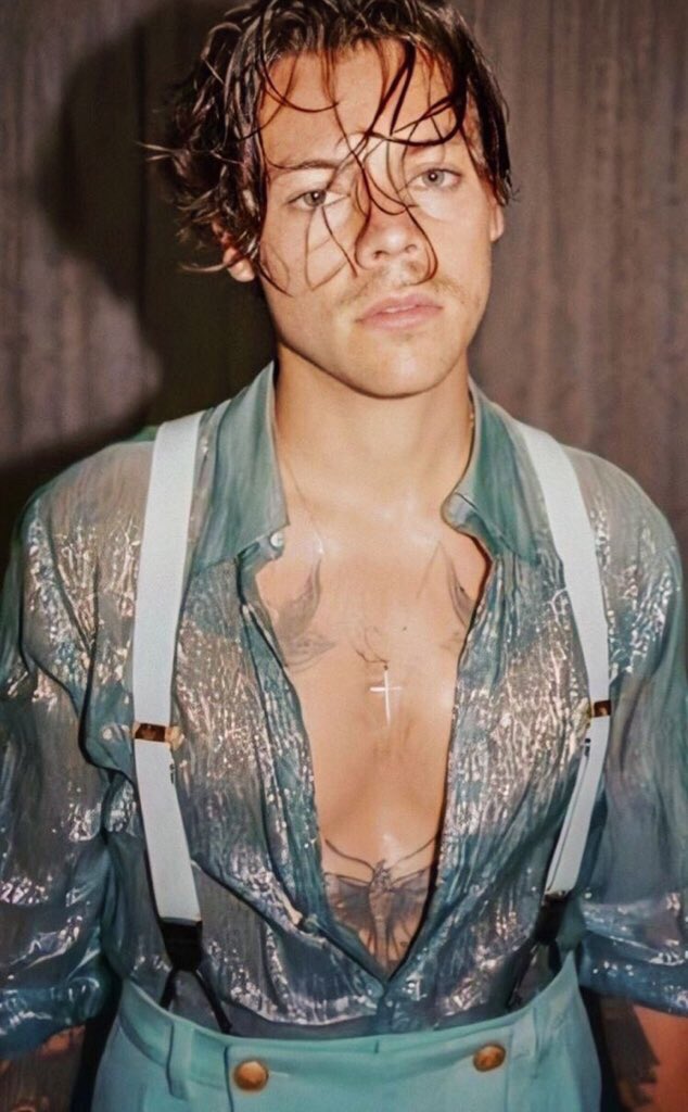 harry styles as starbucks cups. | a thread: