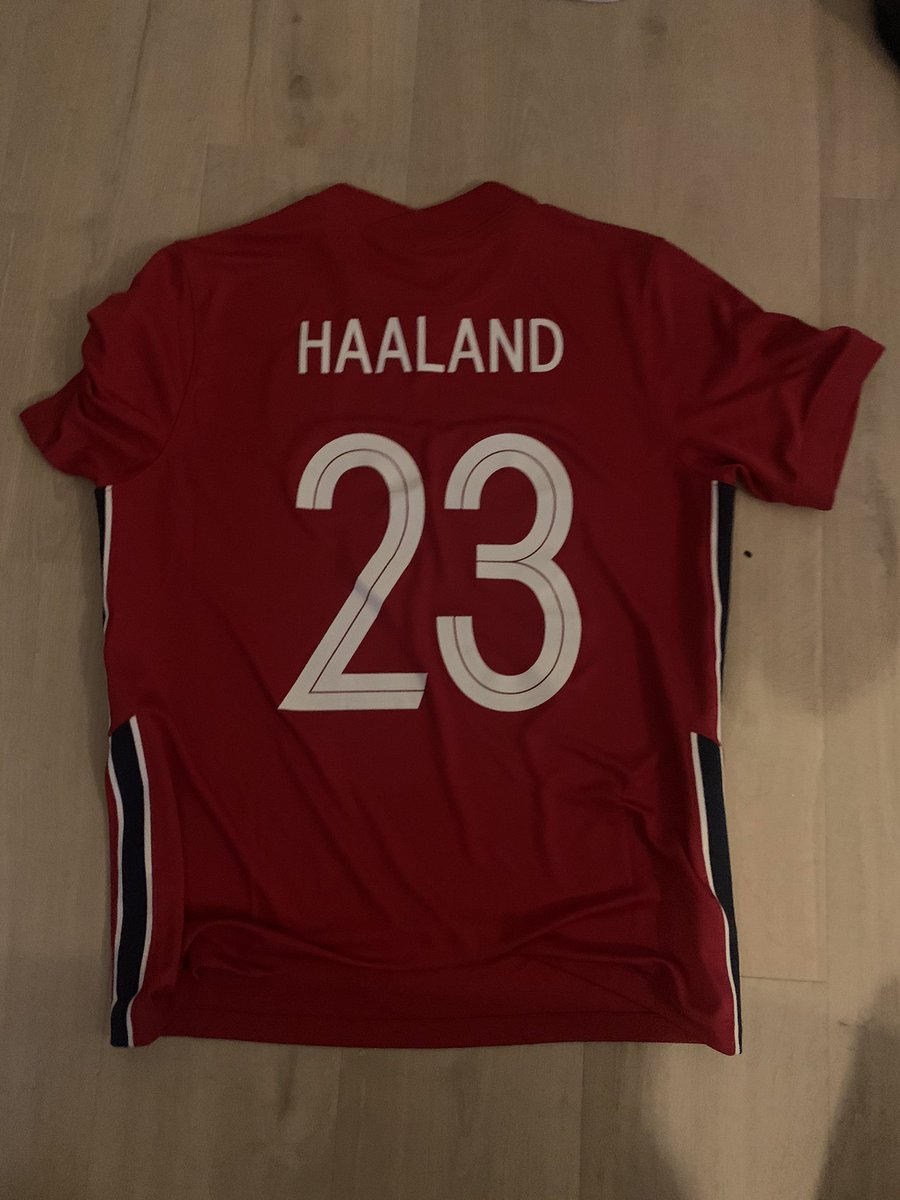 Kan jeg få pengene tilbake og ny drakt i retur til EM 2024, <a href="/ErlingHaaland/">Erling Haaland</a>?