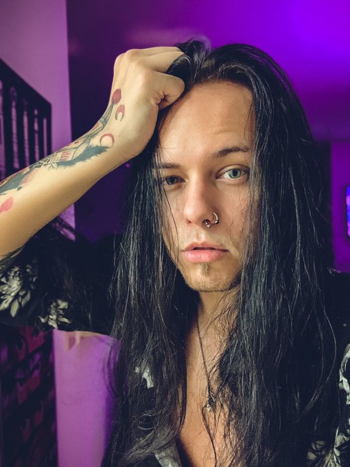 &ldquo;All of this frustrates me bad cuz I can&rsquo;t stay mad at you or change anything that I had&rdquo; https://t.