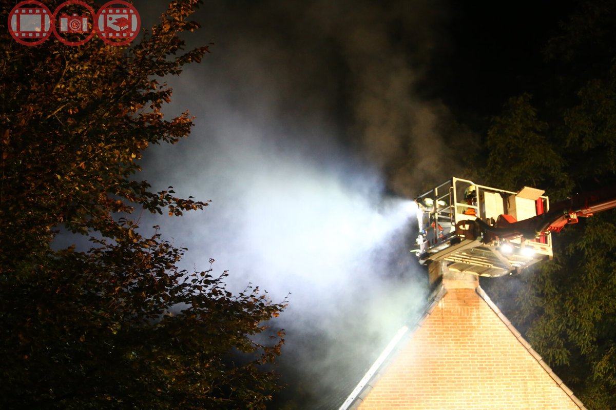 Nieuw bericht op Van Oost Media: Schoorsteenbrand in Grolloo, moeilijk te pakken te krijgen...