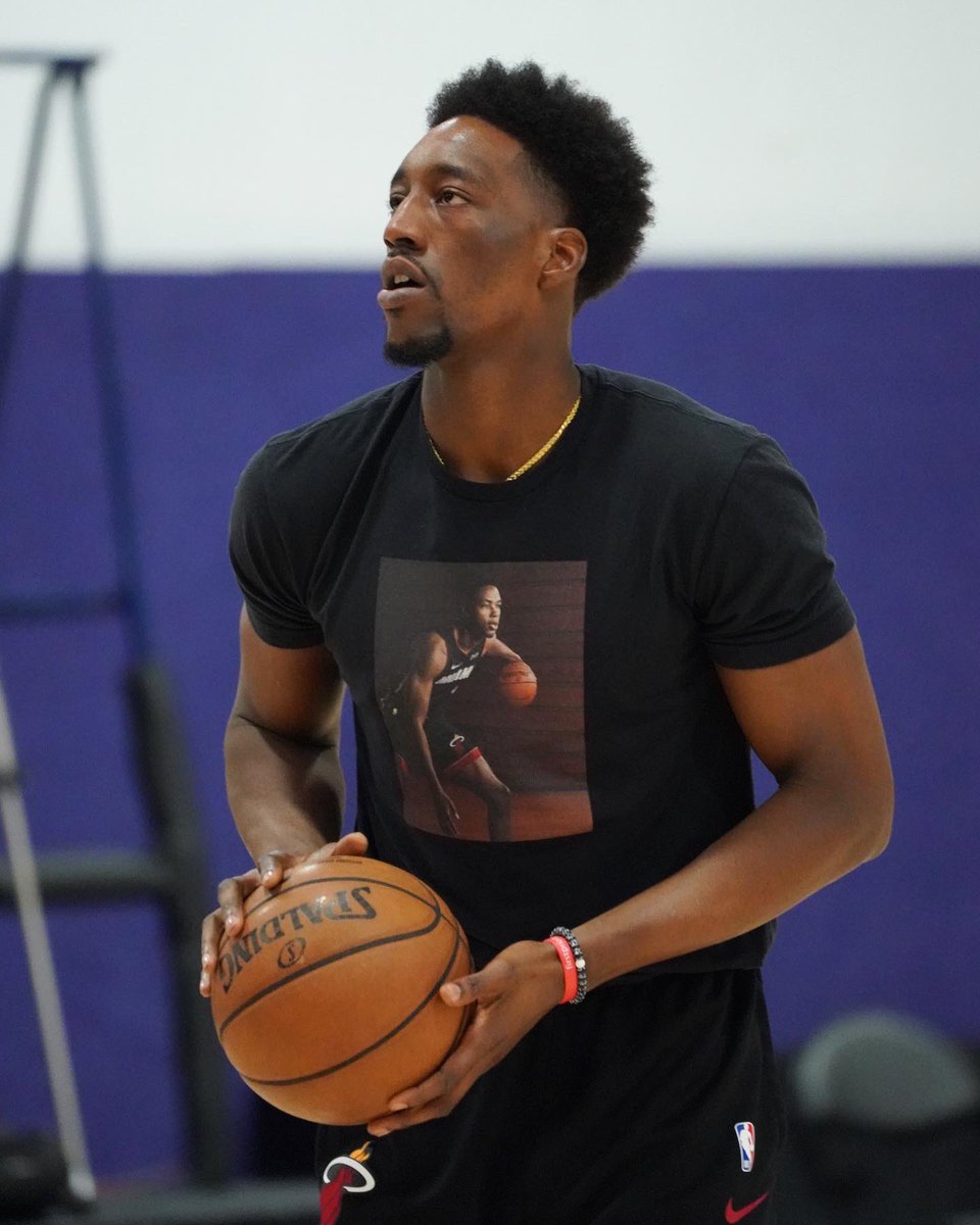 nbaoncampus's tweet photo. Reppin’ the rook! 

@Bam1of1 🤝 @kz_okpala_ https://t.co/XootHXBM7m