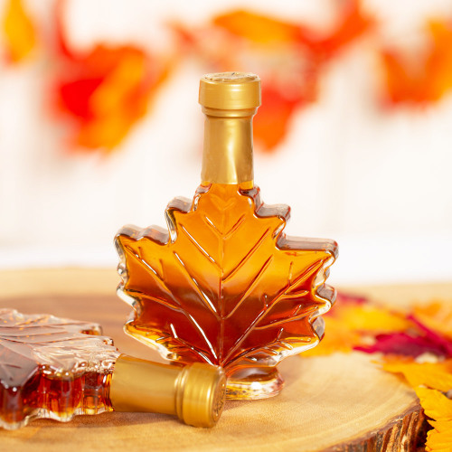 Make your wedding truly unique by having a brunch wedding complete with delicious maple favors for guests to take home and enjoy one of the best traditional fall flavors