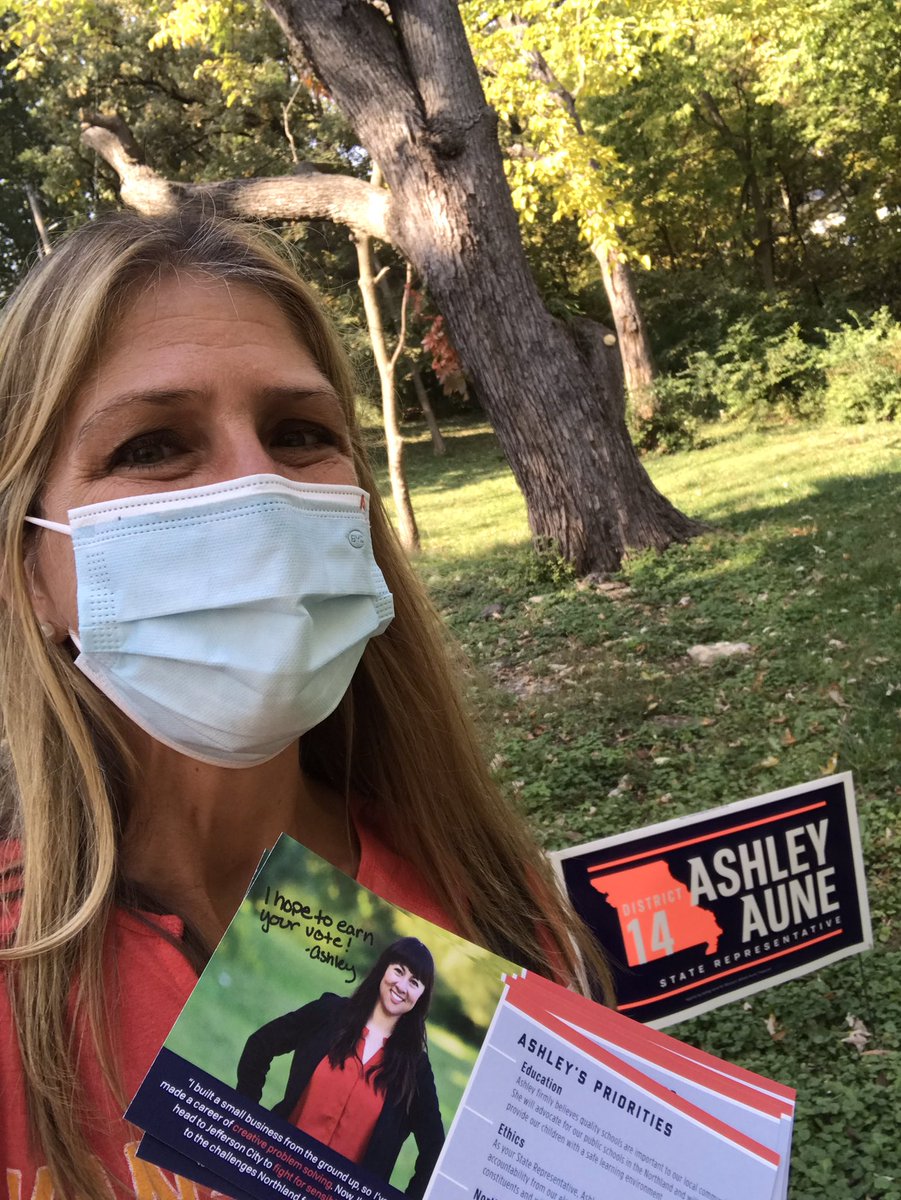 Patty4MO's tweet photo. Although I was just north of the river today, I felt like I was on a mini vacation at the beautiful City of Houston Lake dropping lit for @nicolergalloway our next Governor & @Ashley4MO for HD14. #MOLeg #VoteNov3 #MaskUpMO #NewWayGalloway #BlueWave #DoYourPart https://t.co/O5e5dvEBMg