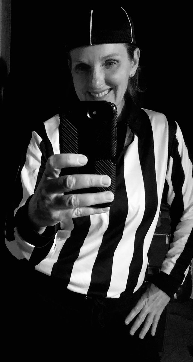 mpgjhg's tweet photo. #ChickRefsRule Grateful for the games I get to officiate - from little ones flag to high school ball - just being on the field, under the lights, brings joy. It’s the small things now that seem to be life’s greatest gifts. Stay safe all! #MyWisconsinLife https://t.co/ptoi38REwN