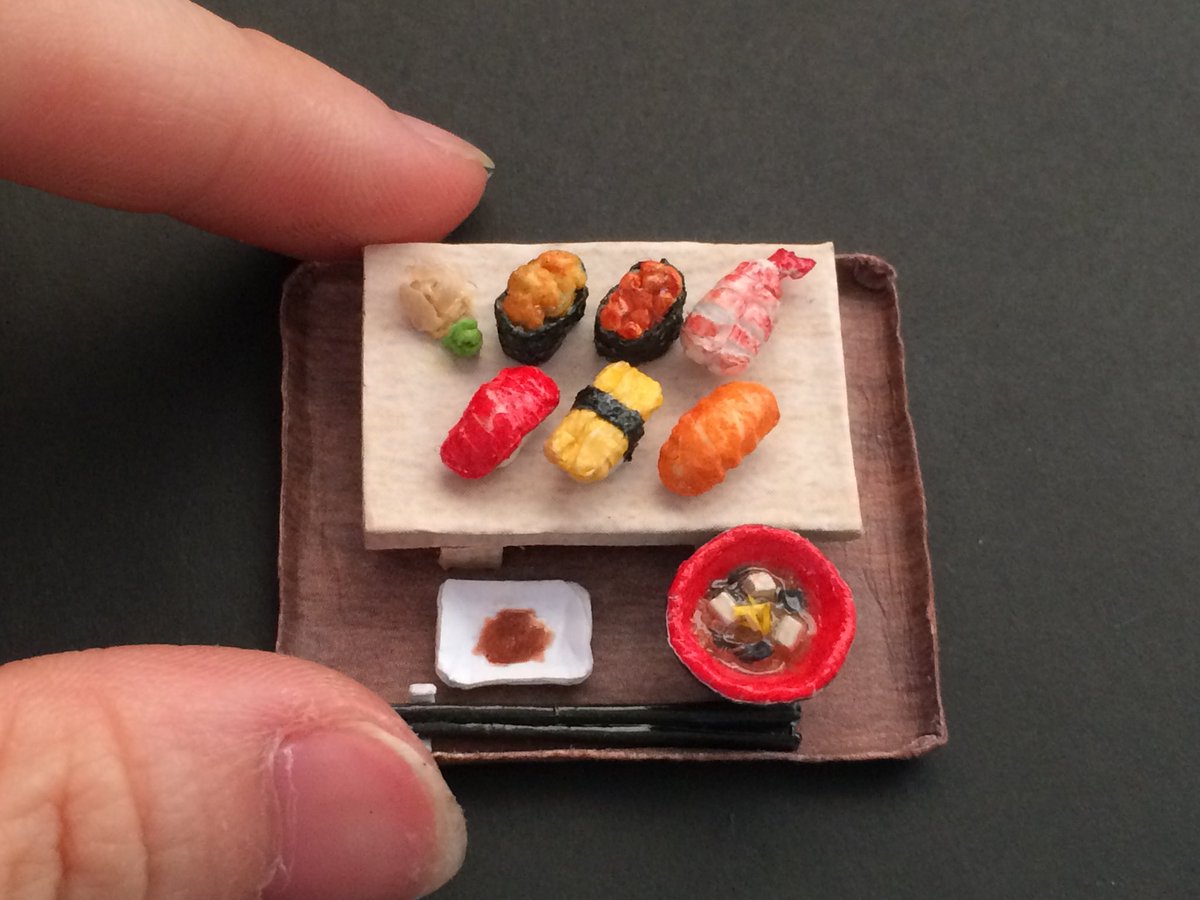 Nagocoroのあうむ カミニチュア スッキリbuzzp 折り紙 身の回りの紙で食べ物系を中心にミニチュアを06年 小学4年生 14年間作ってます Minneでの販売 国内外展 等活動しています よろしくお願いします カミニチュア 折り紙 ミニチュア