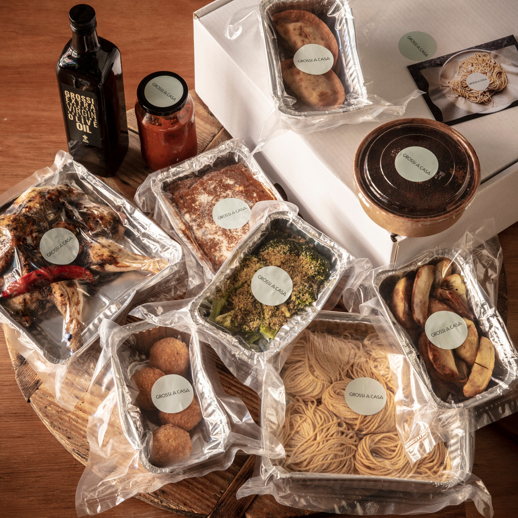 My good friend @guygrossi is bringing @grossiacasa and their "World famous Tiramisu" to Sydney! Enjoy the NRL Grand Final 🏉 with the Grossi A Casa NRL Pack delivered to you or pick up from @lukeskitchensyd Waterloo on Friday 23rd or Saturday 24th. grossiacasa.com/sydneydelivery