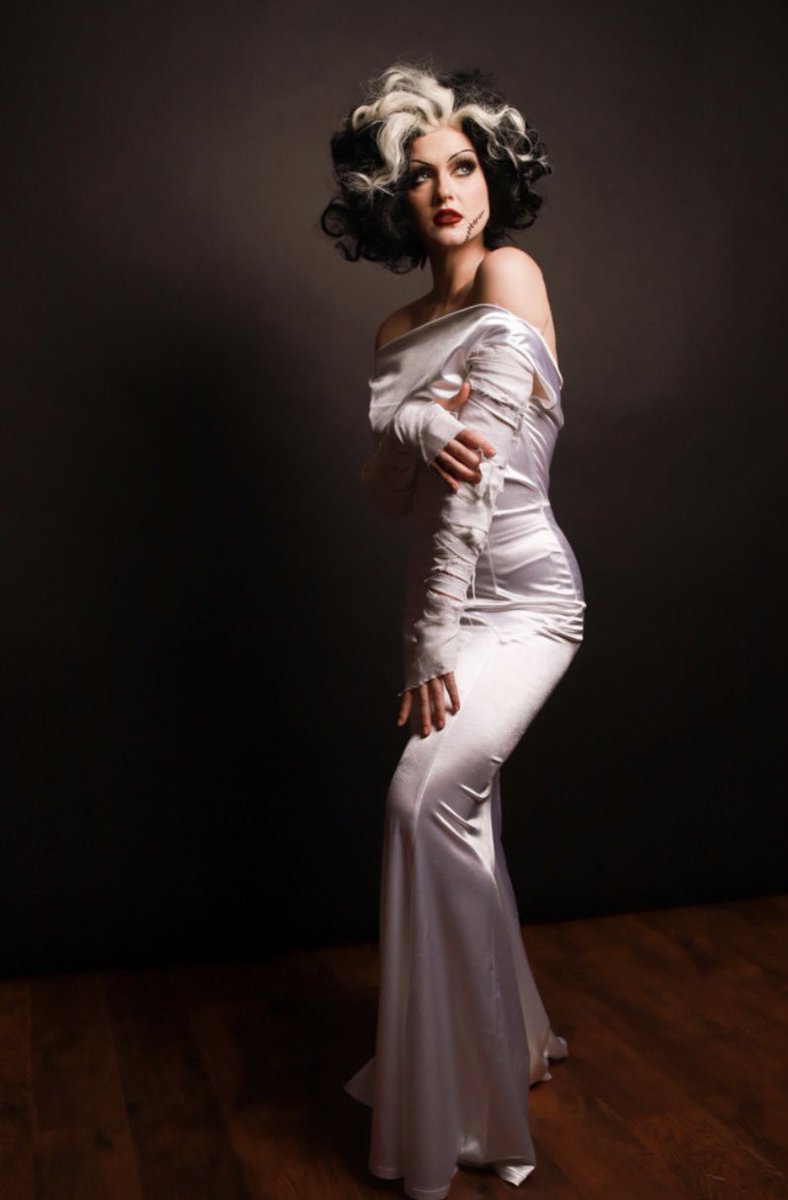 areyoujoh's tweet image. been doing fun things this spooky szn ( makeup by @Cyoungmakeup )