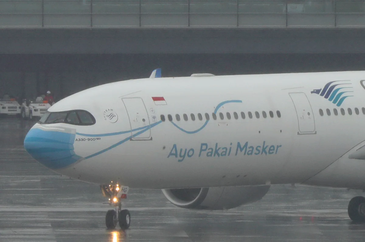 飛行機がマスクを着用！？航空会社のユニークなメッセージ