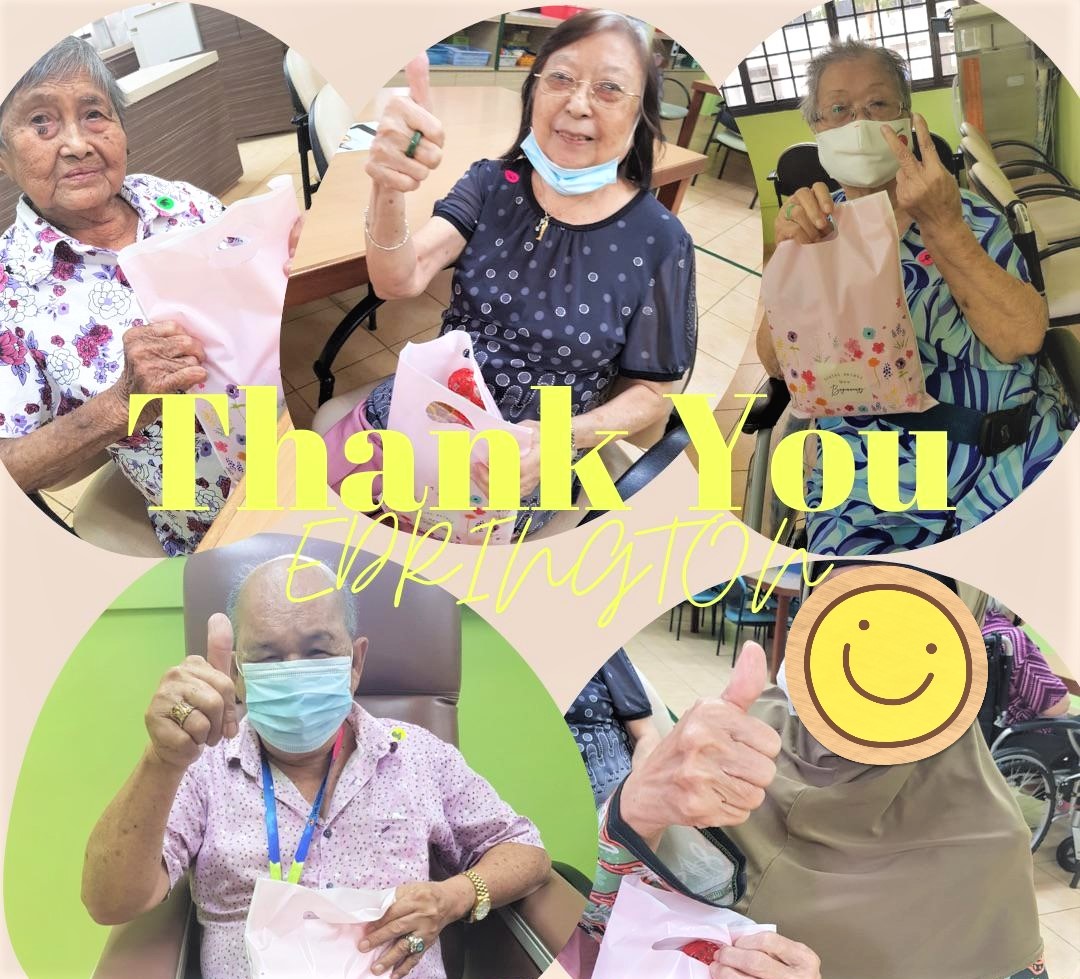 alz_sg's tweet photo. We are truly heartened to have the continued love and support of Edrington, who specially prepared Mid-Autumn Festival goodie bags - complete with lanterns and mooncakes - for our clients at New Horizon Centre (Tampines)! https://t.co/khjjMGdaNJ