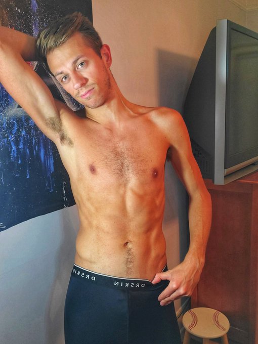 If you saw me running in only compressions, wwyd? 🥵🤔 Comment your answers!!! Also, uncensored version<a href="/tag/abs"class="tags"><span>#abs</span></a><a href="/tag/fit"class="tags"><span>#fit</span></a><a href="/tag/horny"class="tags"><span>#horny</span></a><a href="/tag/shower"class="tags"><span>#shower</span></a><a href="/tag/cock"class="tags"><span>#cock</span></a><a href="/tag/fuck"class="tags"><span>#fuck</span></a><a href="/tag/college"class="tags"><span>#college</span></a>