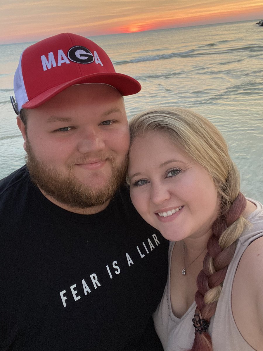 savannahc__'s tweet photo. 🌅🌊🧡 https://t.co/7IJkwIdaSz