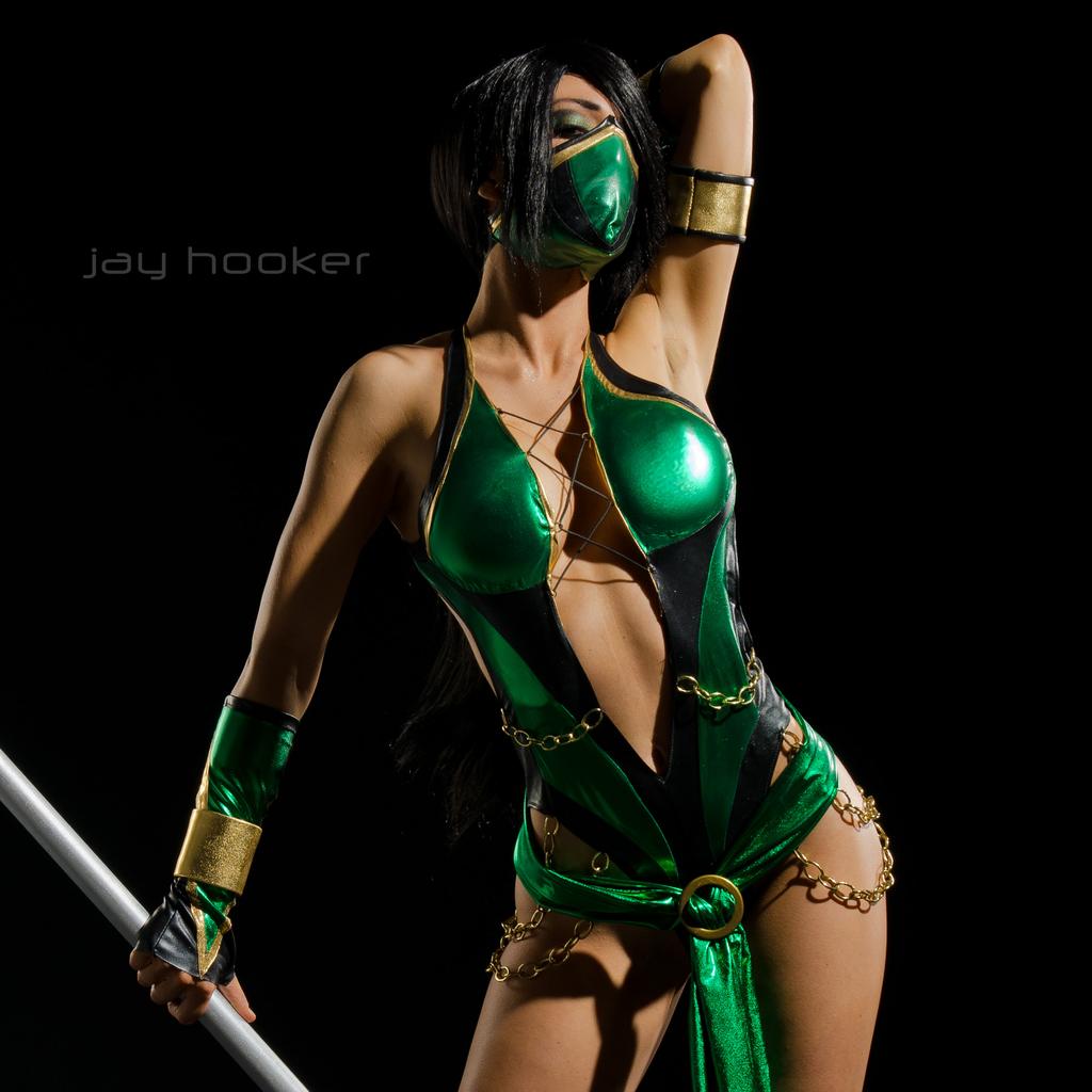 Vámonos con una galería #Cosplay, con el pretexto de los 28 años que cumplió hoy el videojuego #MortalKombat. Y las hermosas peleadoras son (3/5):

@Sophie_Cosplay 
<a href="/Angelkaoru1/">Angelkaoru</a> 
<a href="/DanissDoll/">🌟 Daniss Doll 🌟</a> 
<a href="/KristenHughey/">Kristen Hughey</a>