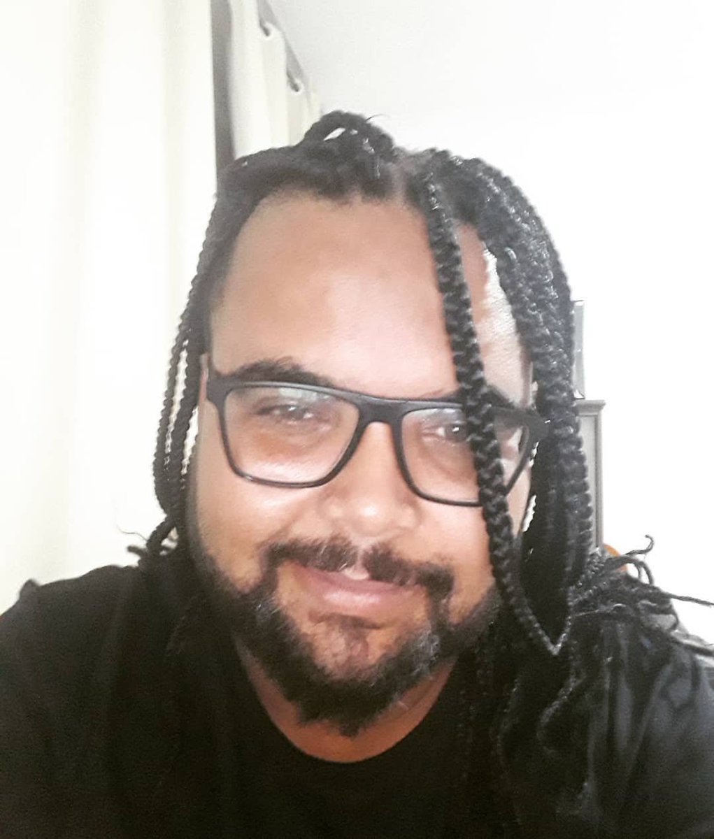 estevaoribeiro's tweet photo. #Afrolook https://t.co/dRyW3GXcTO