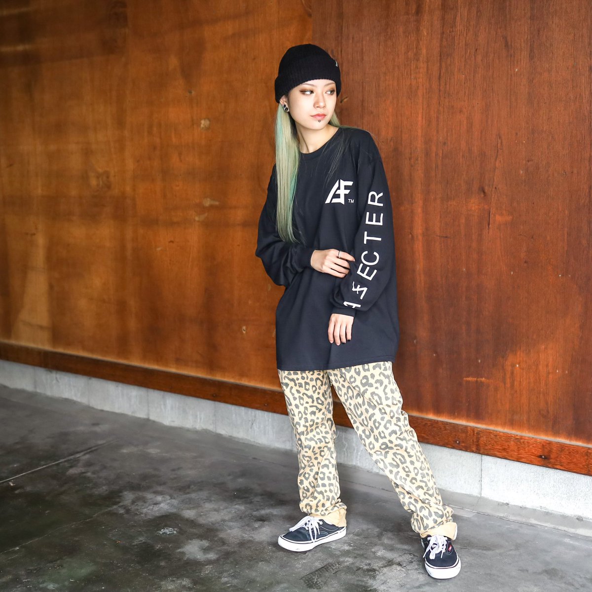 Feelin_osaka's tweet photo. 【AFFECTER】AFF TM L/S TEE (BLACK) Mサイズ
https://t.co/mTiQDpyPtl
定番AFF TMグラフィック🖤
迷ったらマストでシンプルなデザイン✌️
お値段も¥4180-と魅力的❤️
#affecter #street #streetfashion #womanstyle #feelinosaka #feelin #osaka #horie #フィーリン #大阪 #堀江 https://t.co/pSx6XTIGbN