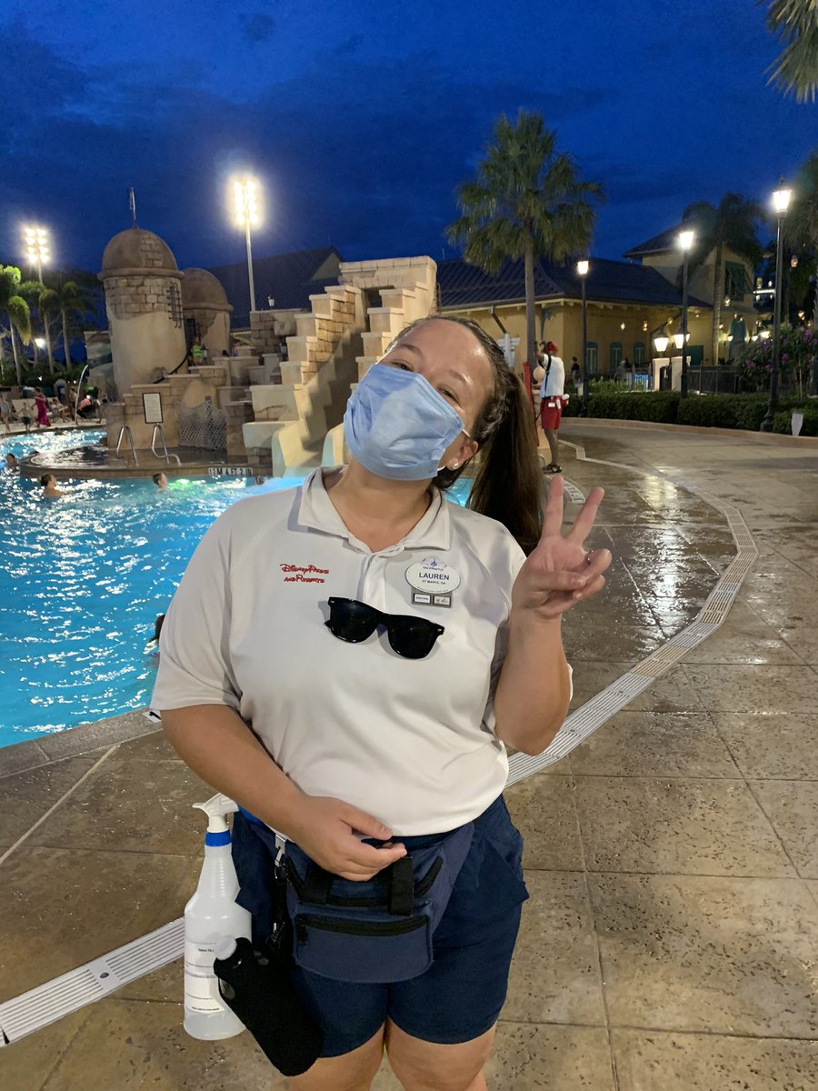 mark_redstrom's tweet photo. Shout out to Lauren for going above and beyond to help me and my family! Thanks so much! @CastCompliment #Disney #wdw https://t.co/lVM63pxzEI