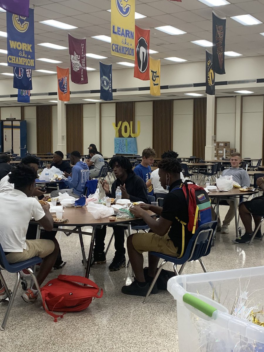 Week 3 for the Varsity Football Team.  We are so excited for our first District! A BIG Thank you to Farmer Exterminators for sponsoring the meal this week and to Subway for the yummy food!  Our team is so thankful for the volunteers that come out and support our young men!