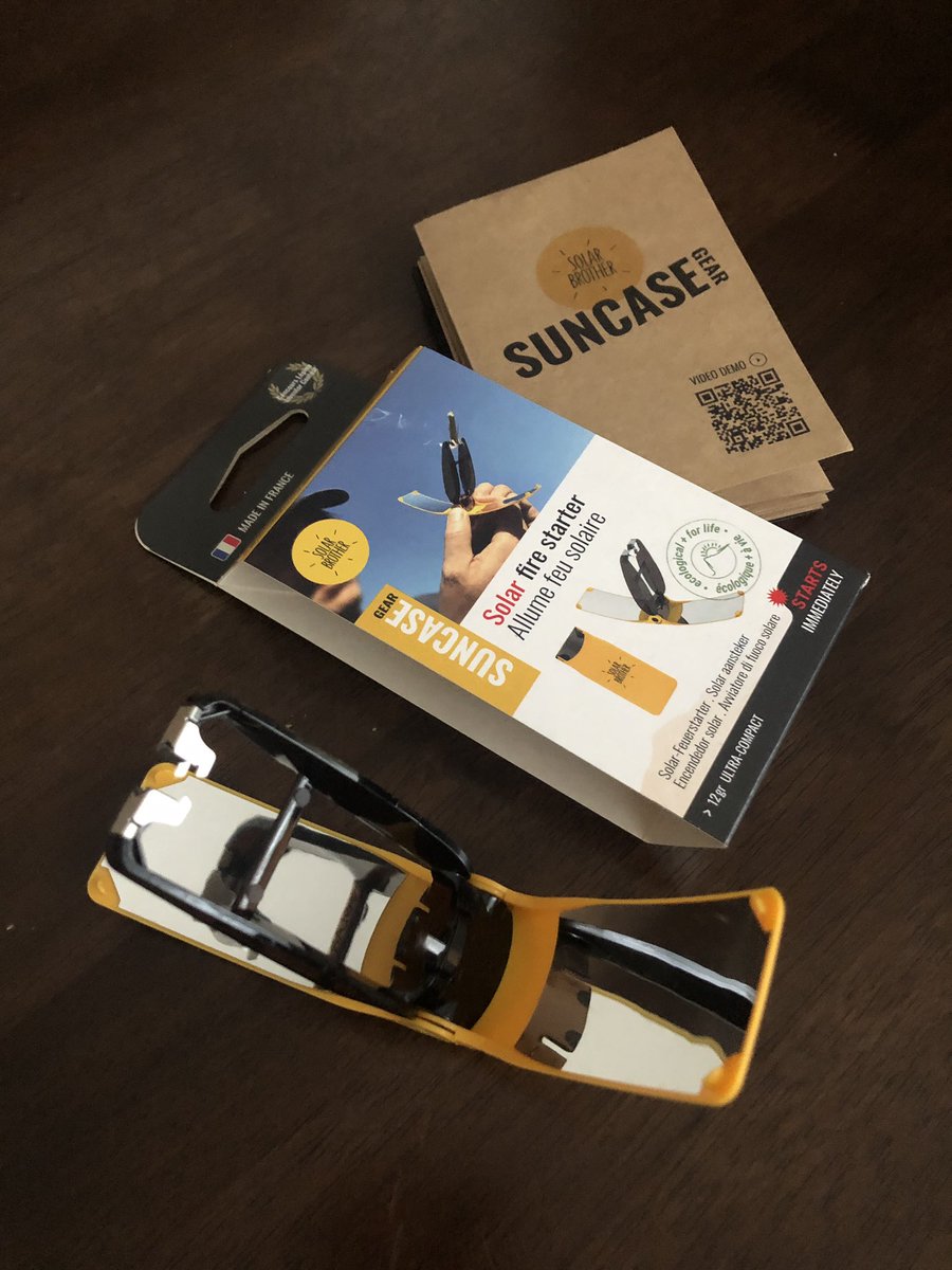 heisakusaku's tweet photo. 届いた!けど曇ってるから使えない。。
太陽で火起こしできるギア
#Makuake #suncase https://t.co/GlVgshUgWC