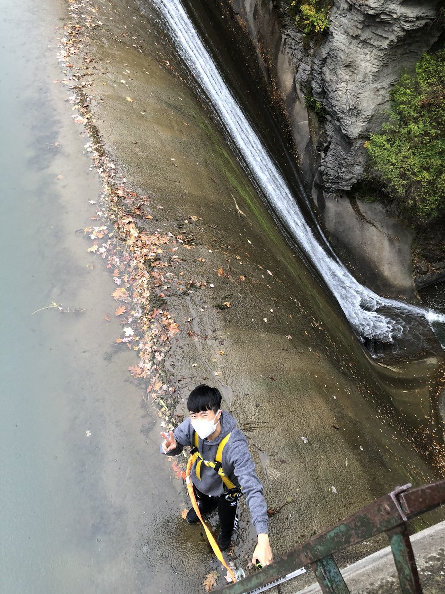 reidsearch's tweet photo. Had fun Installing sensors in the #ithaca reservoir with Hyun and @Philmcguire22 #ithacaisgorges #don’tlookdown https://t.co/uHSQ3NqIMQ