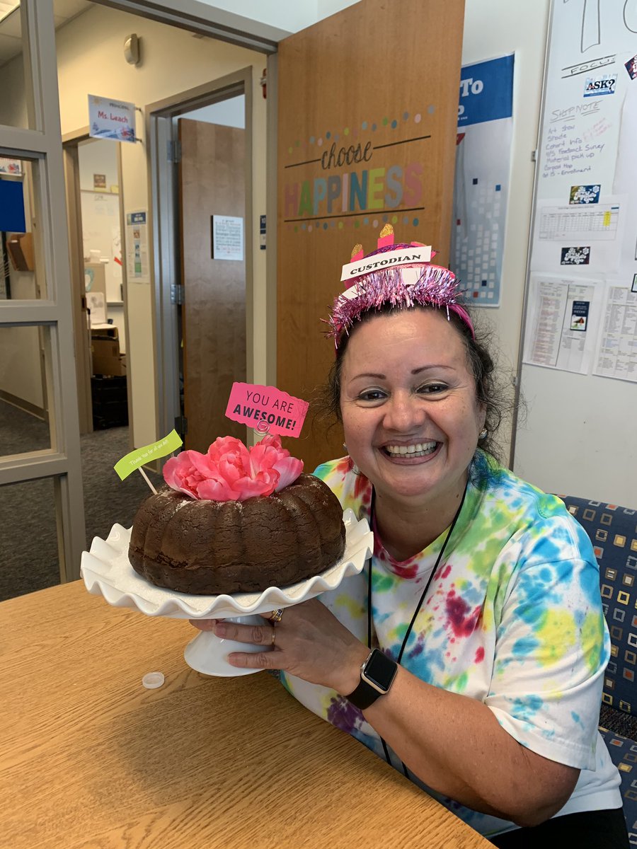 We celebrate Ms Dorian today and everyday <a href="/ScottsRidgeES/">Scotts Ridge ES</a> 😊 Thank you for maintaining a clean school for our Sailors ⚓️