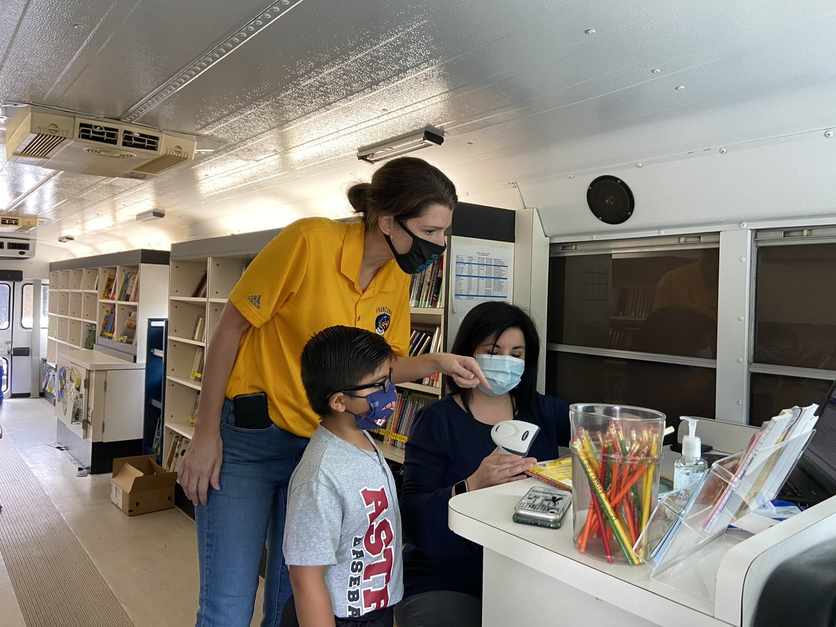 CFISDELs's tweet photo. Books, Books, and More Books!!
@FranconeElem @CyFairISD @CyFairMMartin https://t.co/SPA9QvvJdp