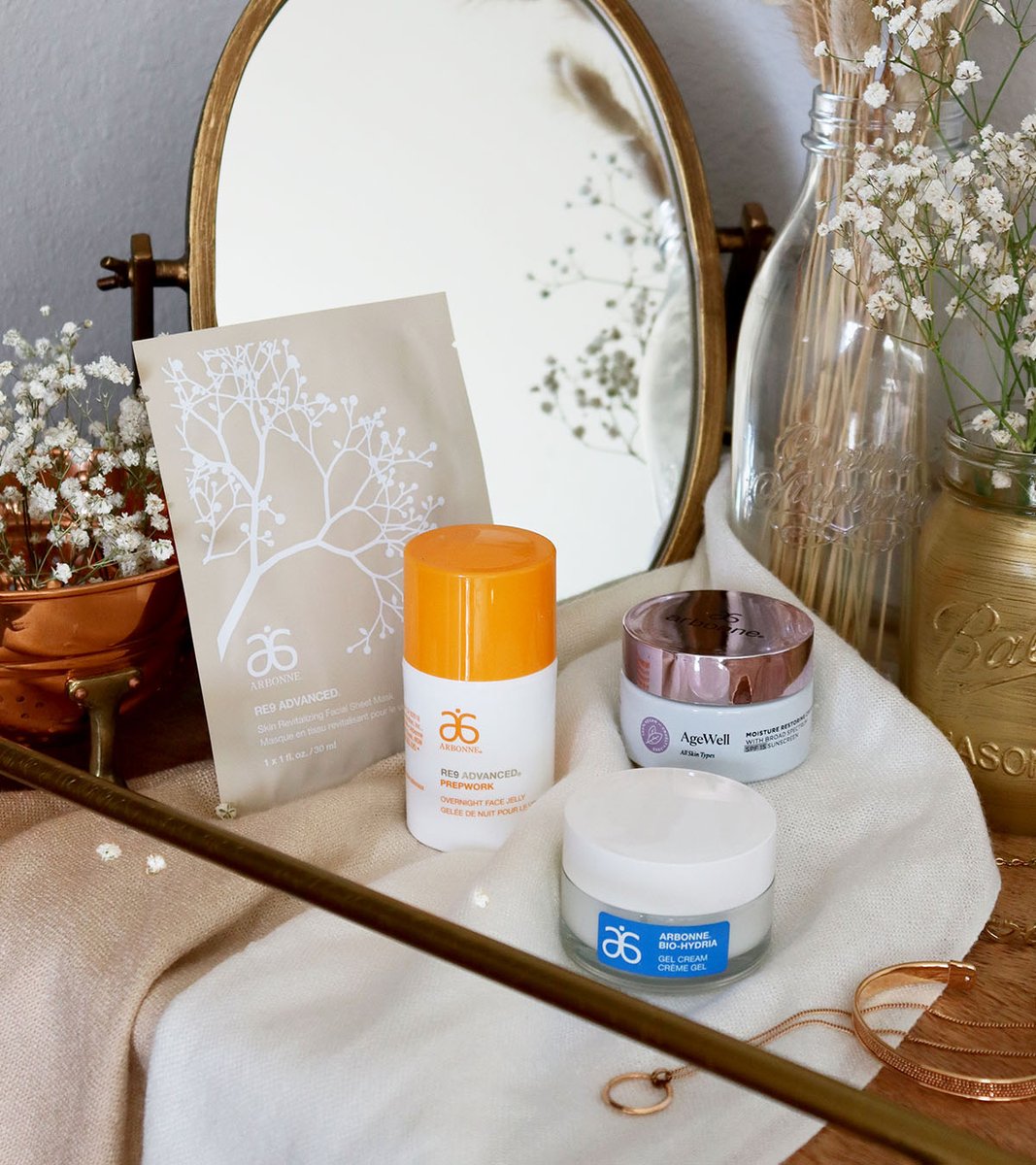 ArbonneCanada's tweet photo. As we head into the cooler months, your skincare routine may need some tweaks to help combat seasonal dryness. Here are some of our favourite products for cool weather hydration. ❤️
#RE9Advanced #RE9Prepwork #AgeWell #BioHydria
https://t.co/wqR3FZqML1 https://t.co/YtWjy86oEt