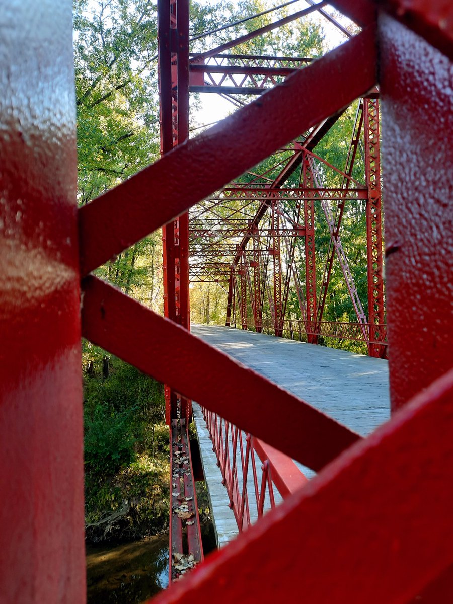 Indiana bridges 

#bridge #bridgephotography #indiana #traveling #photography #Happiness #enjoyinglife