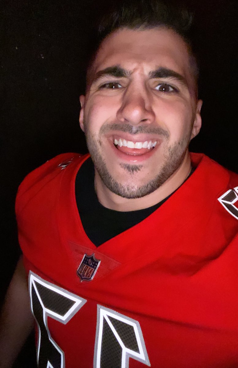 Faze Nickmercs Another Season With The Nfl Thursday Night Football On The Stream Kickin It Off With My Buccaneers Vs The Chicagobears Last Stream Before The Wedding Let S Turn It