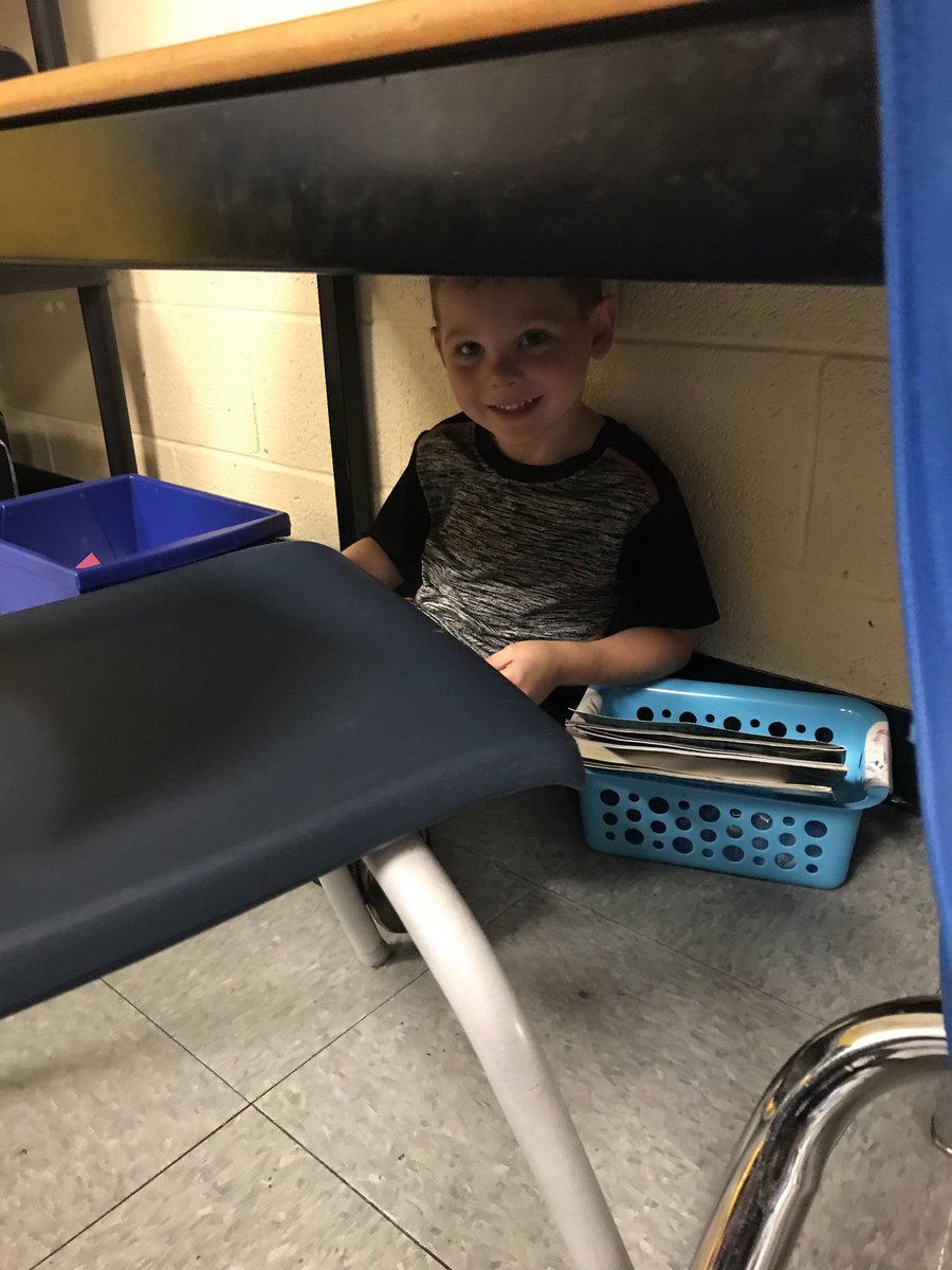 ms_stevenson_nl's tweet photo. We’re slowly building our reading stamina!!! #3waystoread #readingeverywhere https://t.co/xjo3Rj4c9o