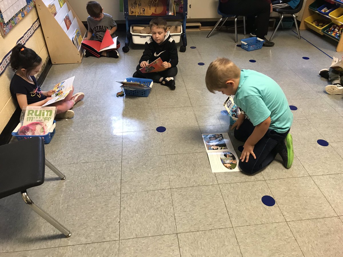 ms_stevenson_nl's tweet photo. We’re slowly building our reading stamina!!! #3waystoread #readingeverywhere https://t.co/xjo3Rj4c9o