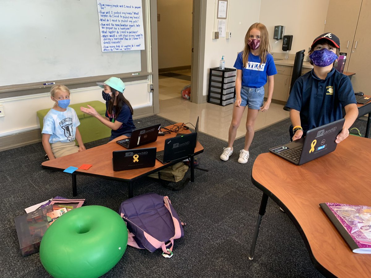 THIRDwithLipsey's tweet photo. Finishing up our Hurricane PBL by presenting our projects on FlipGrid. 💨⛈🌊 #BePrinceton @Princeton_OCPS https://t.co/76ydiJvia1