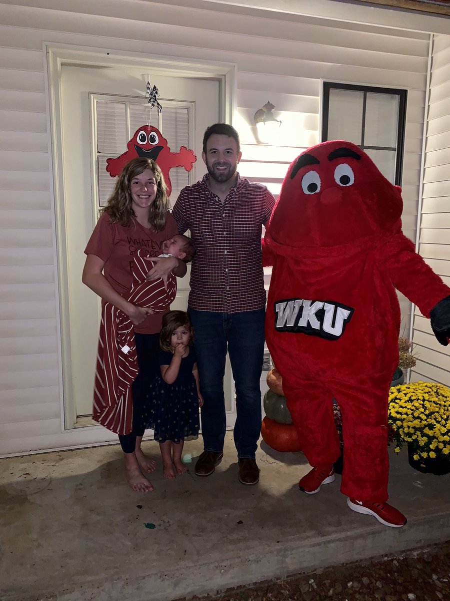TkSchwettman's tweet photo. My son in law, a former WKU Big Red, starts his second round of chemo Monday. Look who showed up tonight to wish him luck! @WKUBigRed is the best! #GoTops #PrayforZach #CancerSucks https://t.co/Ep4XBt22Ku