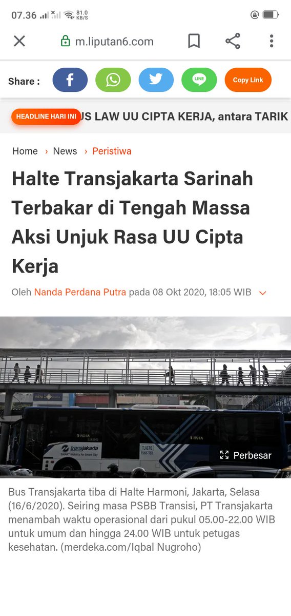CallMeAli13's tweet photo. Gua heran kenapa yg jadi berita utama di media itu tentang kerusakan fasilitas umum yg di bangun pemerintah..Bukan "Oknum kepolisian memukuli mahasiswa" atau "Beberapa Jurnalis yang meliput Hilang" 
#RakyatBukanCumaElu 
#tidakpercayajokowi 
#OmnibusLawTurunkanJokowi https://t.co/INsvoQ6PvH