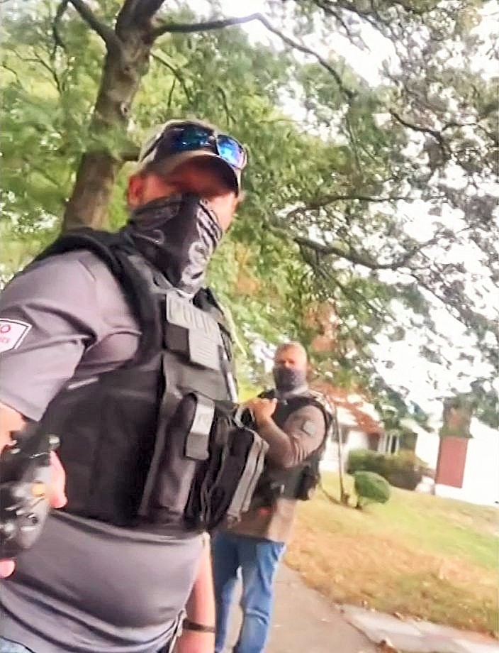 _While_Black's tweet photo. — #JoggingWhileBlack — In Another Classic Example of #RacialProfiling, 29-year Old #RealEstate Agent #BenaApreala From the #Boston Metro Area, Was Stopped By #ICE. They Said He Matched the Description of a Drug Dealer. Hmm.

Read here at: https://t.co/3ksqkwuIQX

/
#WhileBlack
/ https://t.co/D0iMk08TR5
