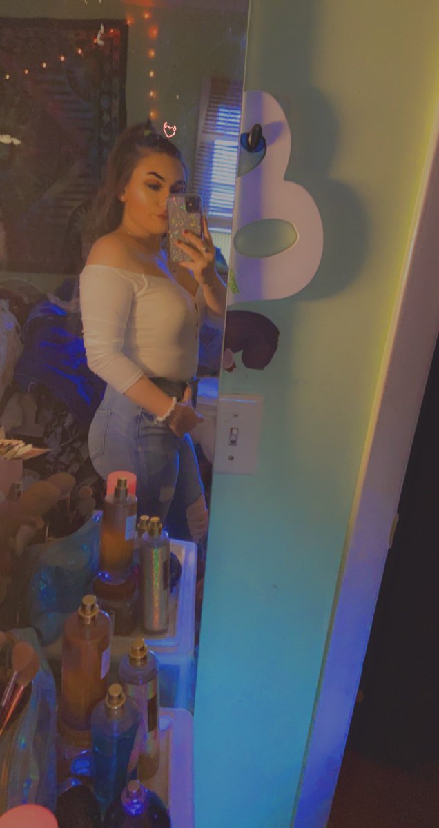 HasselChloe's tweet image. 