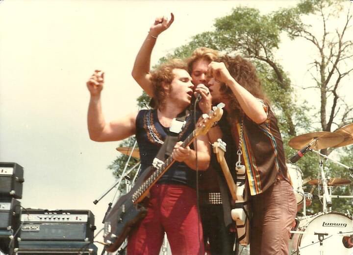 GregRenoff's tweet image. There NEVER will be another band like Van Halen. Here they electrify the crowd on a scorching day at the Mississippi River Jam, July 16, ‘78 at Credit Island, Iowa. 
📸: Jon Baum
thx @dkguenther