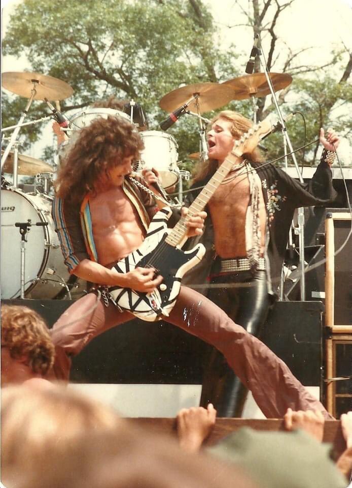 GregRenoff's tweet image. There NEVER will be another band like Van Halen. Here they electrify the crowd on a scorching day at the Mississippi River Jam, July 16, ‘78 at Credit Island, Iowa. 
📸: Jon Baum
thx @dkguenther