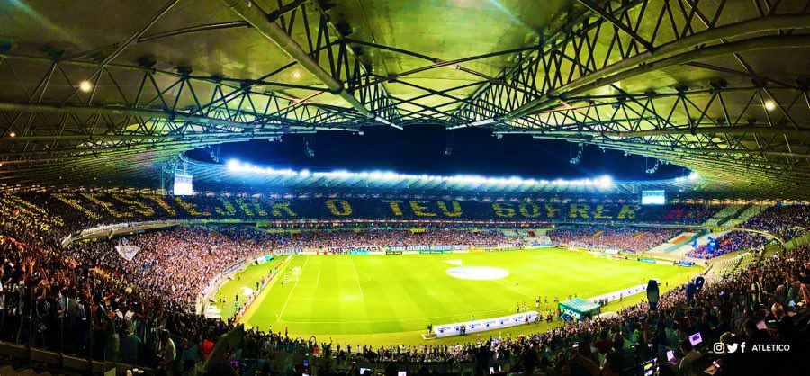 ThiagoScap's tweet photo. Quem ai foi no último clássico da história da RT. https://t.co/1lCgUfMjLd