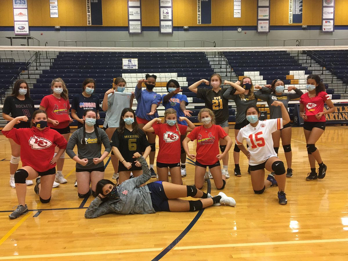 BattleVball's tweet photo. #JerseyDay #BHSBESTDRESSED @ClaudZuba https://t.co/6zg1jV3To7