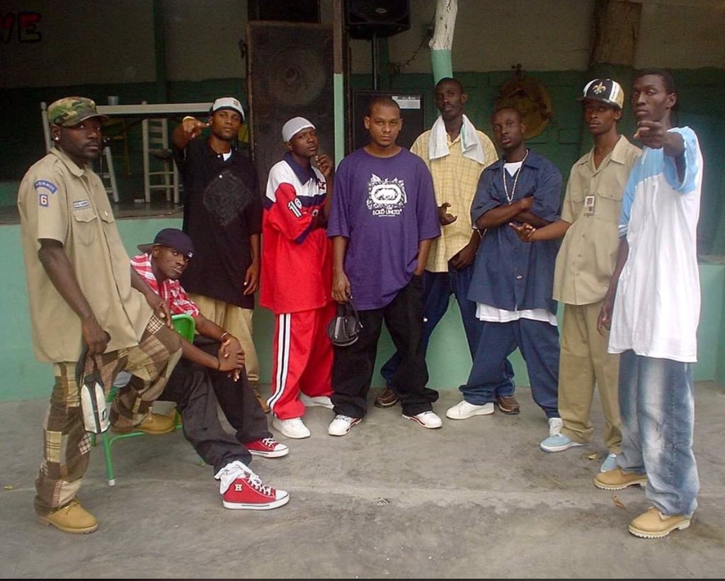 Epòk te gen mood <a href="/rockfamlamea/">Rockfam Lame-a</a> <a href="/AtrosRockfam/">A.T.R.O.S. Stevenson Telfort</a> <a href="/JahBRockfam/">jahbrockfam</a> <a href="/PikanRockfam/">HAITI 💔🇭🇹</a>