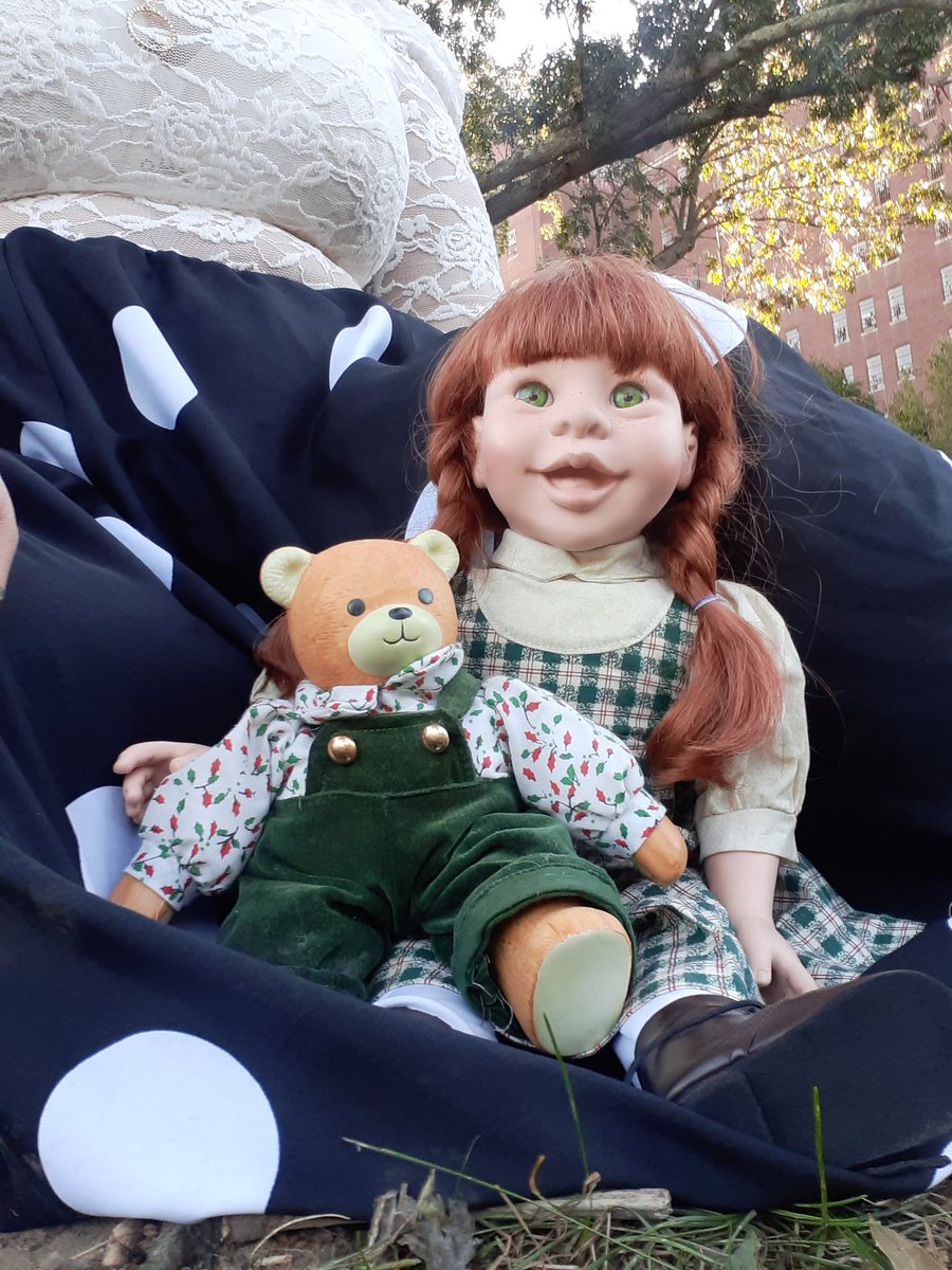 Ditzy_Doll's tweet photo. Did some photo shoots this week with some of my babies 
#dollmom #dollcollector #spooky https://t.co/7ChTVVmYAM